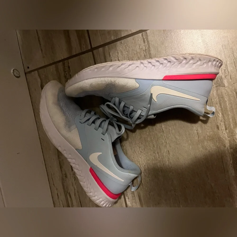 EUC Nike Epic React Flyknit 2 Womens Blue Pink Sneakers AH1016 401 - Picture 2 of 9